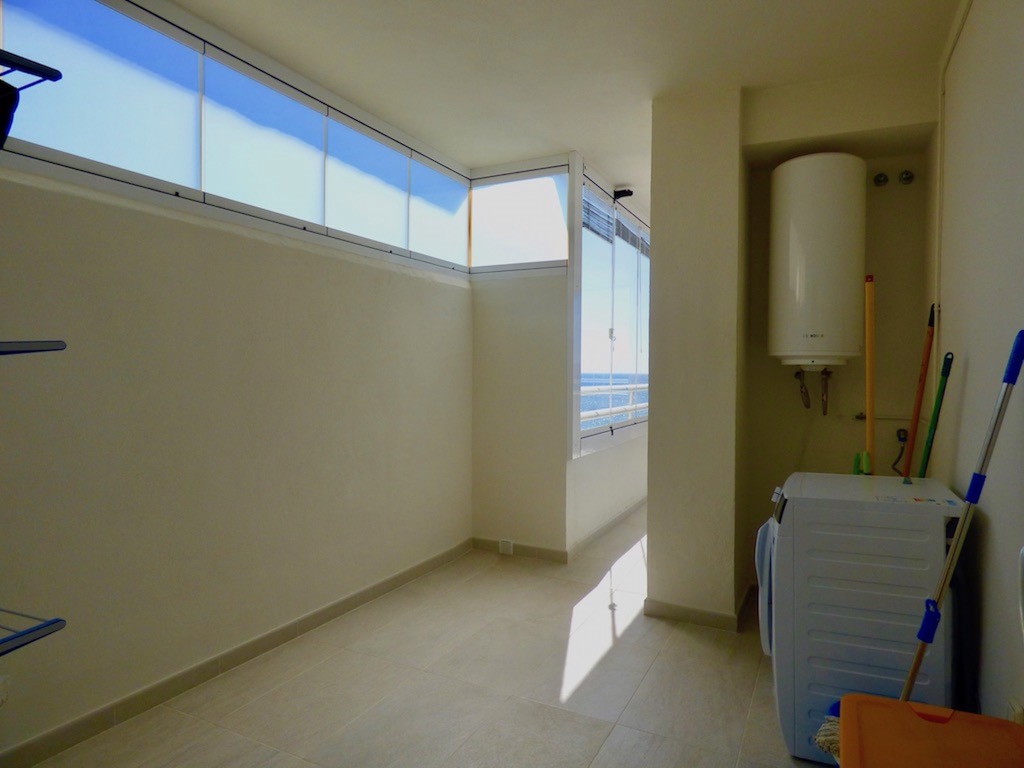 Apartamento de lujo en la playa - arbatestates.com