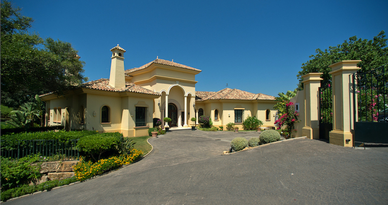 Stunning 5 Bed  Villa in LA ZAGALETA - arbatestates.com