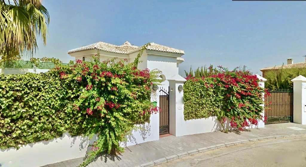 Villa moderna en RIVIERA DEL SOL - arbatestates.com